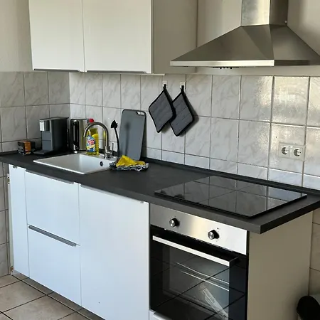 Altbauapartment In Wassernaehe Und Magenta Tv