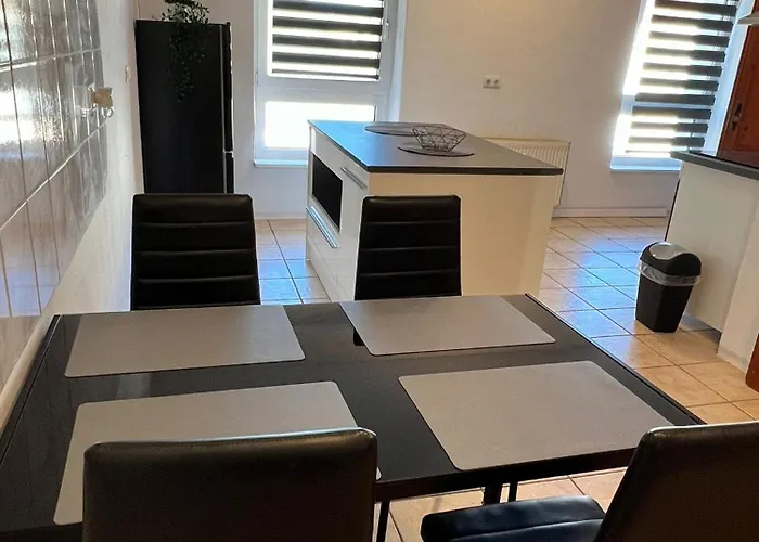 Apartamento Altbauapartment In Wassernaehe Und Magenta Tv *